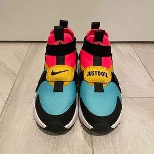 NIKE Air City Huarache Aqua/Pink/Yellow/Black